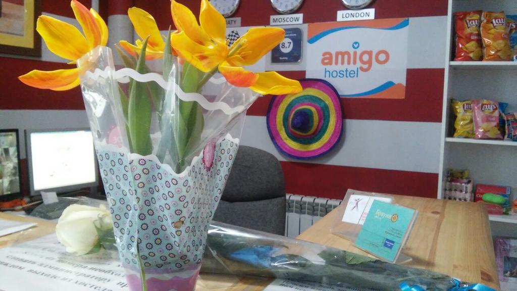 Amigo Hostel Almaty Bagian luar foto
