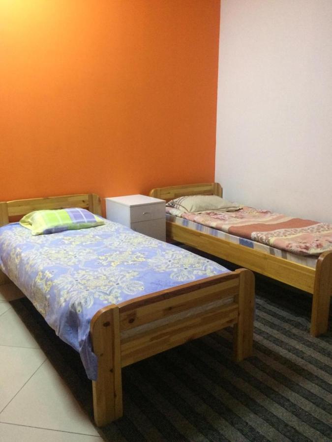 Amigo Hostel Almaty Bagian luar foto